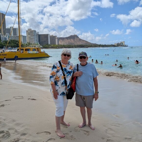 Dani & George 5 Star Rated 🌟Posh Ambassador II - Picture 15 of 15